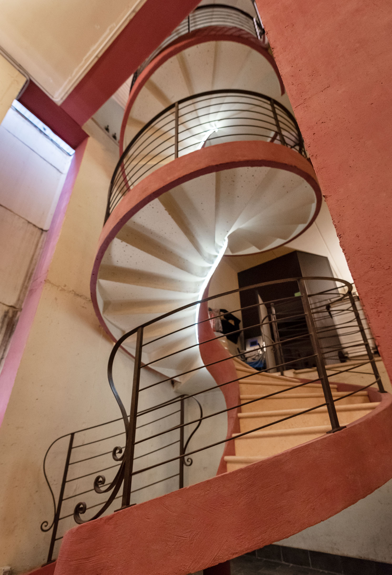 Artisan production of helical staircases